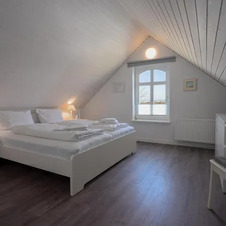Apartment Hemenswarft Direkt An Der Nordsee Mit Meerblick *
